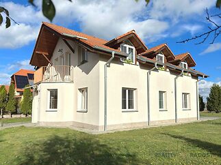 Prodej rodinného domu 5+kk 248 m2 s garáži zahradou balkonem v Praze