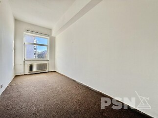 Kanceláře s možností parkování