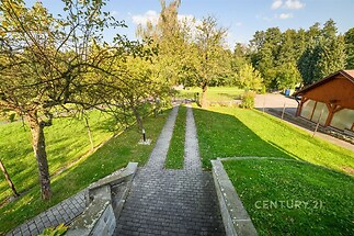 Příjezdová cesta