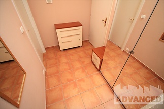 Entrance hall (2)