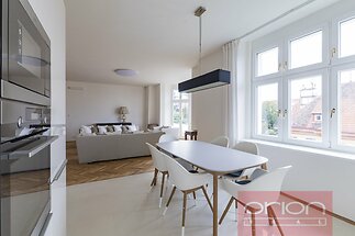 8 091119_9a9a8139.jpg