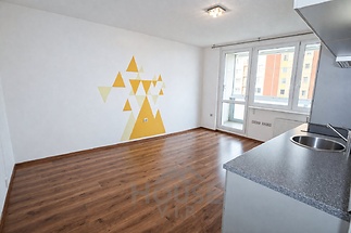 DDCE51C4-3917-4411-BA21-C151608178BB