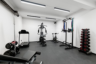 jeseniova-010-jeseniova-93-social-2048px-b24e31