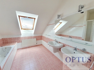 bathroom1b.jpg