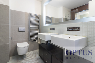bathroom1b.jpg