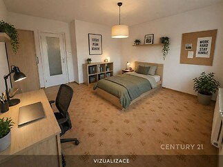 Prostorná ložnice s kobercem, moderní nábytek, vestavěné skříně a světlé stěny, ideální pro klidné bydlení.