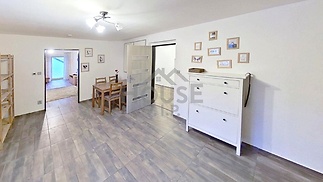 prodej-byty-3-kk-s-vlastni-terasou-komorou-a-sklepem-67-m2-slany-12424-kynskeho-04242025-140810-3dd4