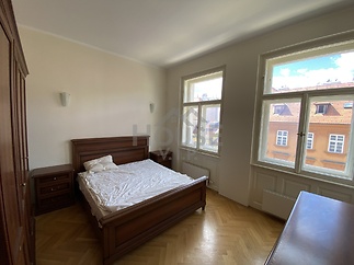 Ložnice 1