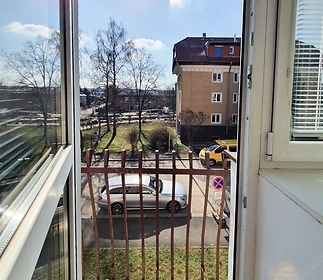 living-roome-window.jpg