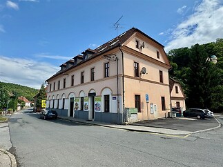 dům