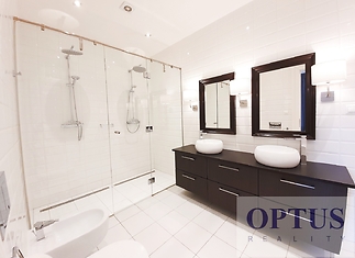 bathroom1a.jpg