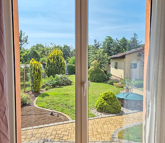roomf-window.jpg