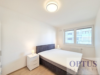 209-bedroom1b.jpg