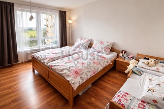 DE8F450B-783D-4DB1-9776-6EA5368A6643