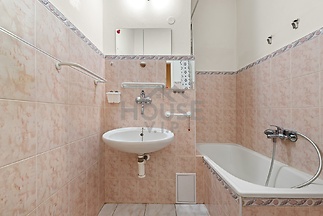 CC8C7396-E8BD-4BDC-A2F2-664081A11060