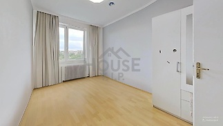 hASHq1X69fJ-Bedroom