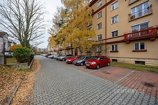 Možnost parkování před domem