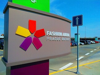 Prostorný byt 2+1 s předzahrádkou