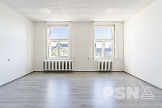 Kanceláře nedaleko centra a vlakového nádraží