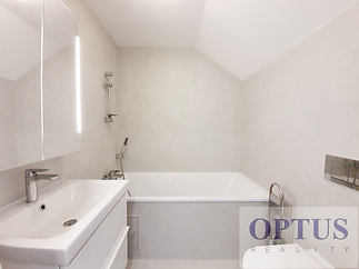 bathroom2.jpg