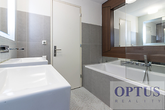 bathroom1c.jpg
