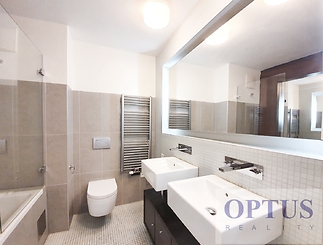 bathroom1a.jpg