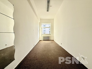 Kanceláře s možností parkování