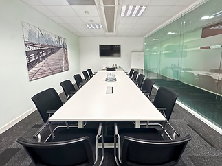 Regus_PRAGUE, River Garden _Czech Republic_Centre 3678_Board room