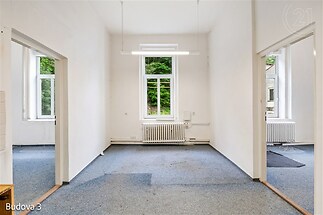 B3