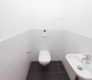 207-bathroom-toilet.jpg
