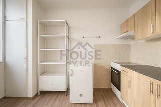 C8BBE2EE-230B-41C7-8D0B-82551004DA44