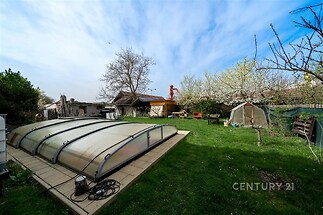 Bazén náležející k bytu