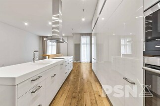 Krásný byt s terasou u Jiřího z Poděbrad