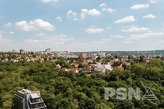 Moderní loft 2+kk s balkonem ve Vanguard Prague