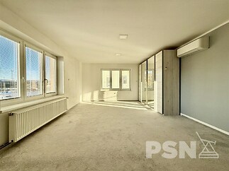 Pronájem nebytového prostoru 93,7 m2