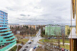 Výhled z okna pokoje