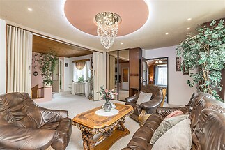 1. patro obývací pokoj, byt č.2