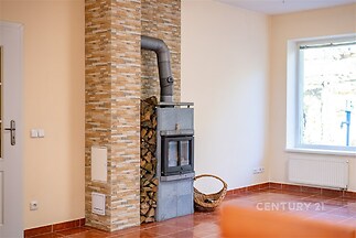 Krb v obývacím pokoji