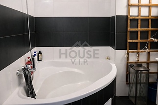 44FA104B-3AAD-4FB9-A468-33490C90A03A