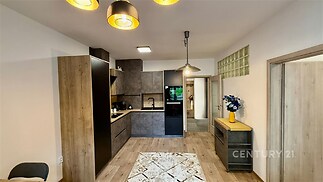 Obývací pokoj s kuch. koutem