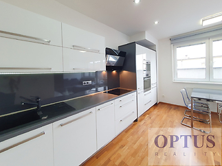 703-living-room-kitchen.jpg