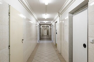 Rozsáhlý nebytový prostor se zázemím, zahradou a terasou v klidné části Chodova