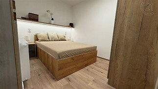 Ložnice přístupná z chodby
