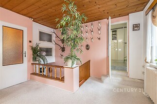 Chodba do koupelny a šatny