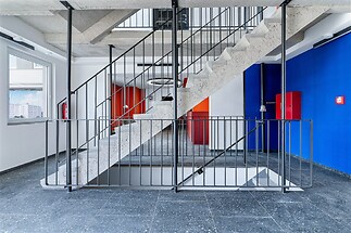 Rozsáhlý nebytový prostor se zázemím, zahradou a terasou v klidné části Chodova