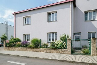 Prostorný byt 2+1 s předzahrádkou