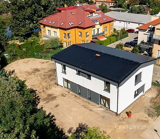 Pohled dron na dům_JJZ_PS_30 m_raw