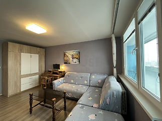 7b5e70d7-b552-42d2-8c76-b95a8732d449