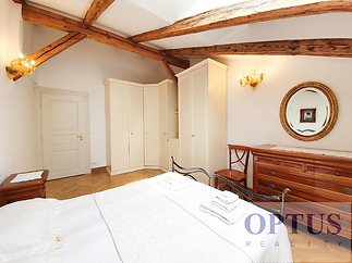 17-bedroom1b.jpg