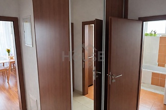 74092A80-C038-47E5-9736-DD2CAA190F85